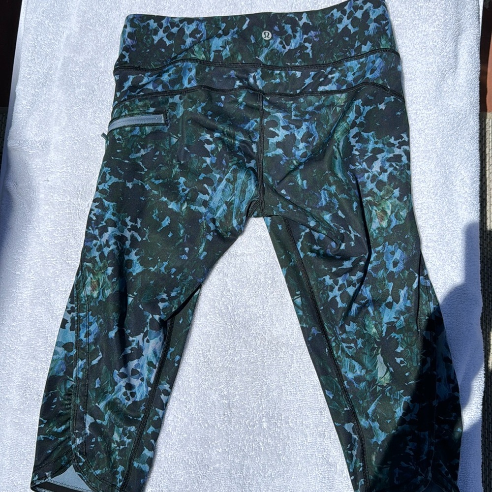 Lululemon Crop Leggings Green Floral